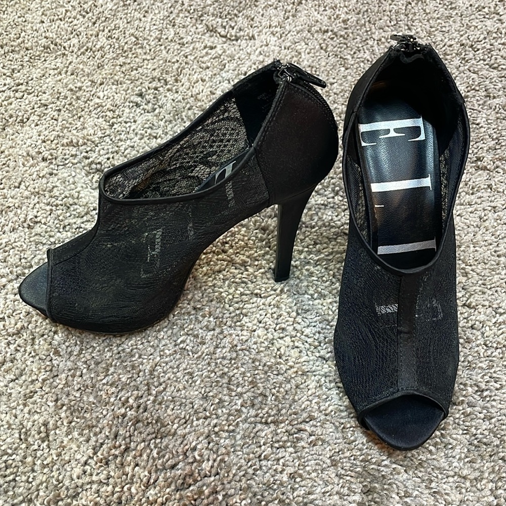 Elle Lace Platform Stiletto